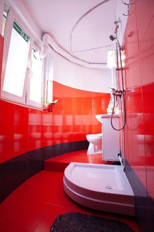 Oradea Central Hostel Экстерьер фото