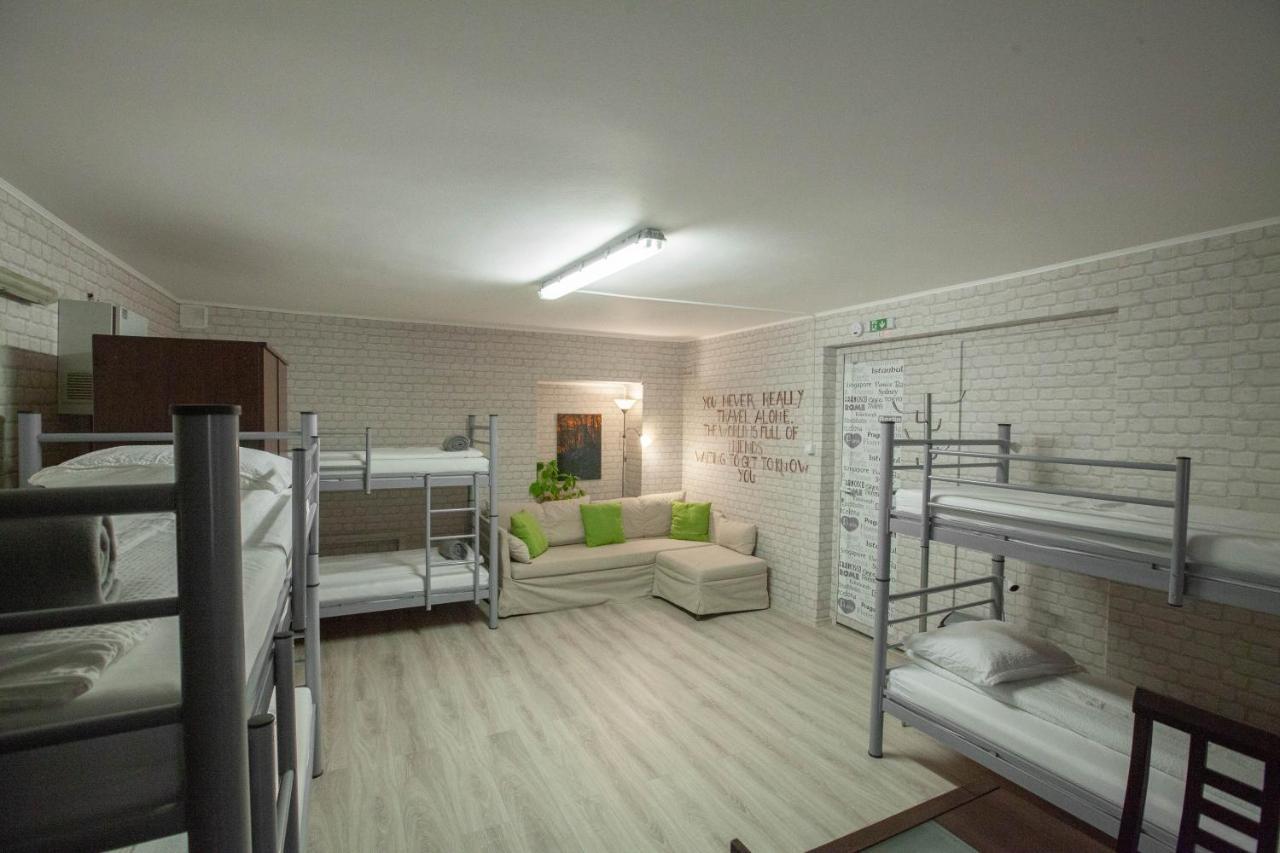 Oradea Central Hostel Экстерьер фото