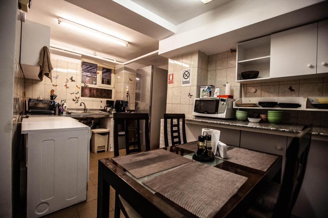Oradea Central Hostel Экстерьер фото