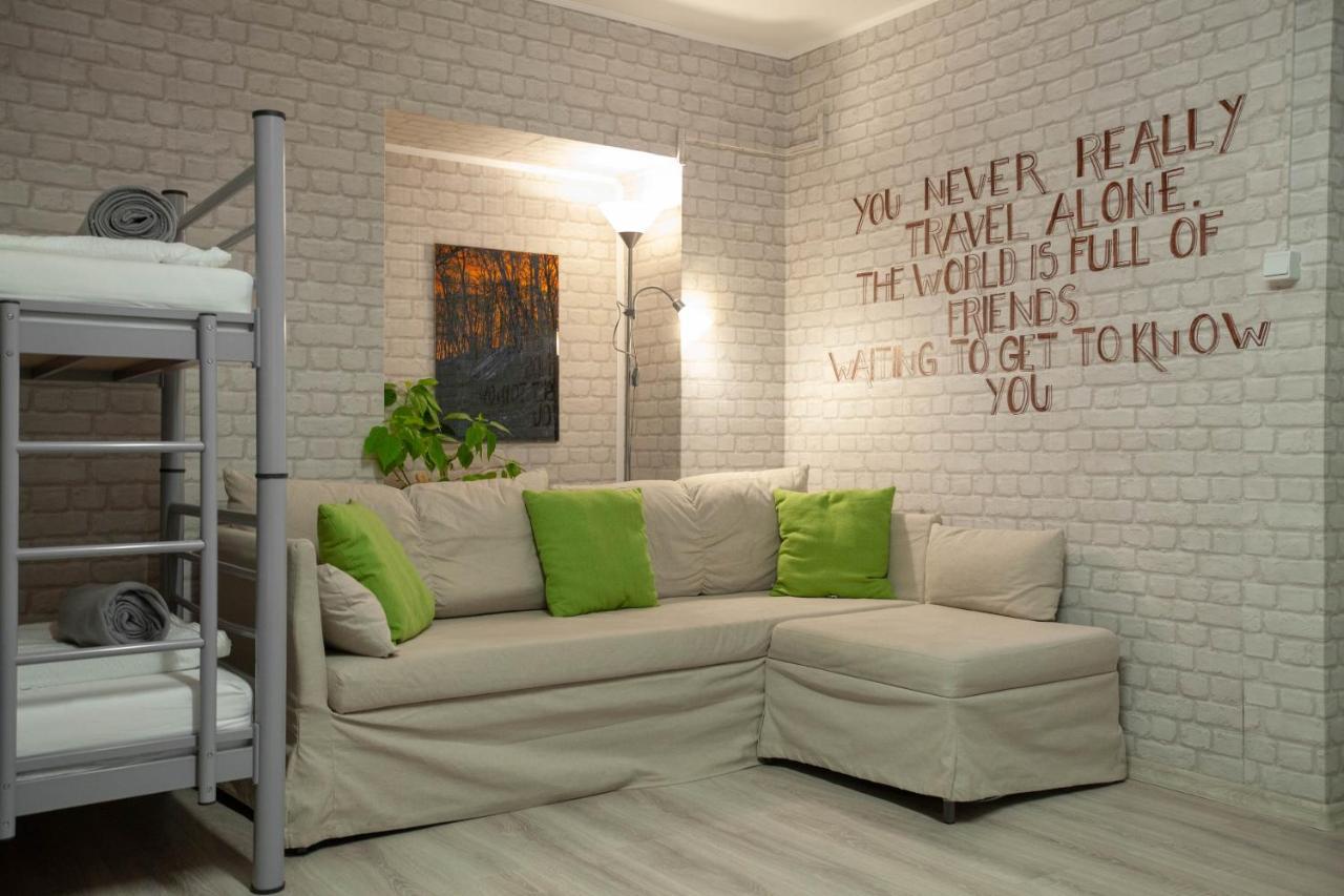 Oradea Central Hostel Экстерьер фото